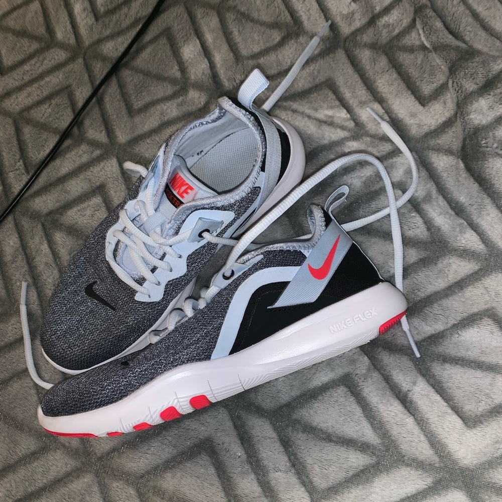 Women’s Nike Flex TR9 shoes size 6.5